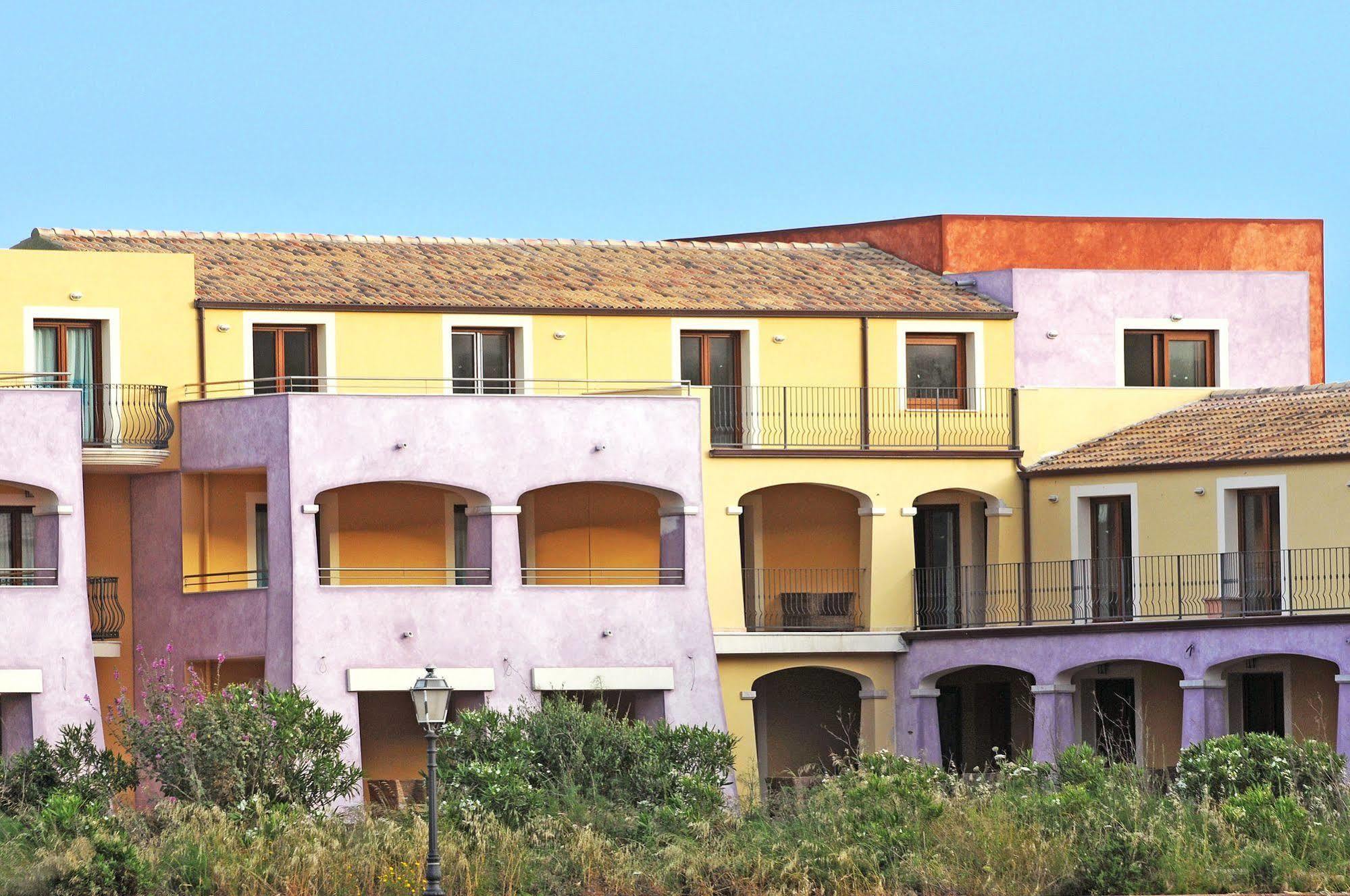 Hotel Baja Romantica 博萨 外观 照片